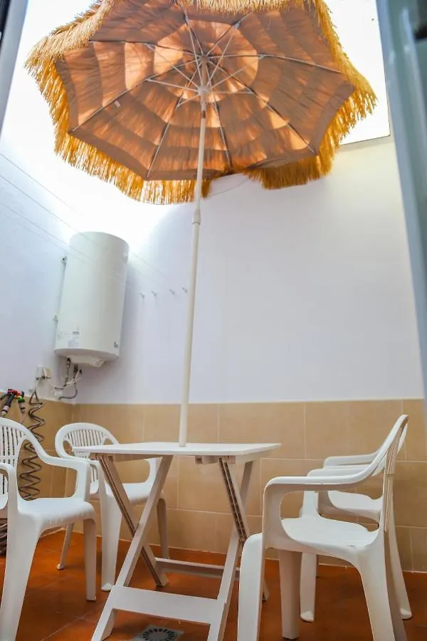 Casa Maestral - Patio Apartment Barbate 0*,  Spain